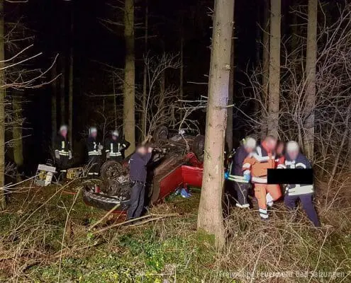 Verkehrsunfall, eingeklemmte Person nähe Bad Salzungen! Verkehrsunfall, eingeklemmte Person nähe Bad Salzungen!