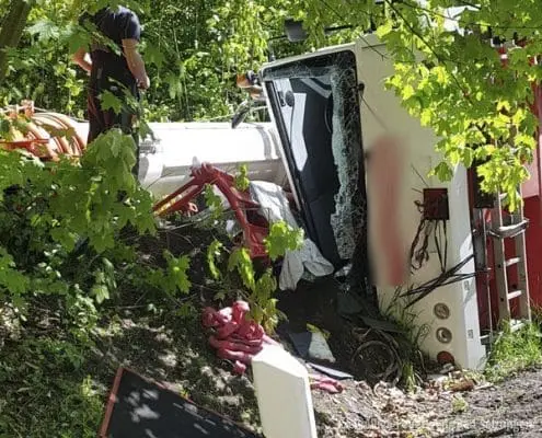 Umgestürzter Autokran, Gefahrguteinsatz bei Marksuhl! Umgestürzter Autokran, Gefahrguteinsatz bei Marksuhl!