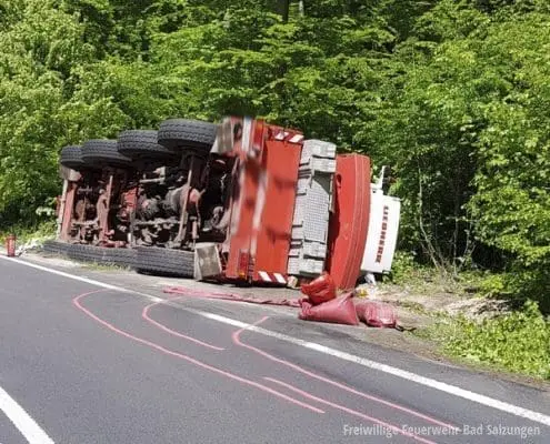 Umgestürzter Autokran, Gefahrguteinsatz bei Marksuhl! Umgestürzter Autokran, Gefahrguteinsatz bei Marksuhl!