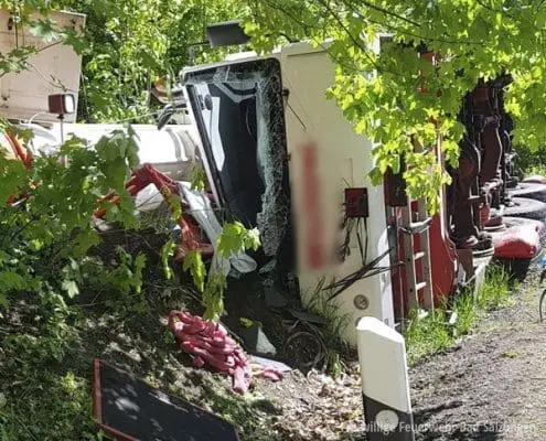 Umgestürzter Autokran, Gefahrguteinsatz bei Marksuhl! Umgestürzter Autokran, Gefahrguteinsatz bei Marksuhl!