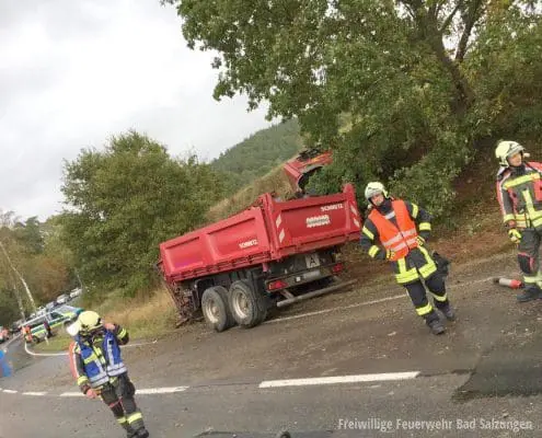 Verkehrsunfall mit Lastwagen vor Urnshausen! Verkehrsunfall mit Lastwagen vor Urnshausen!