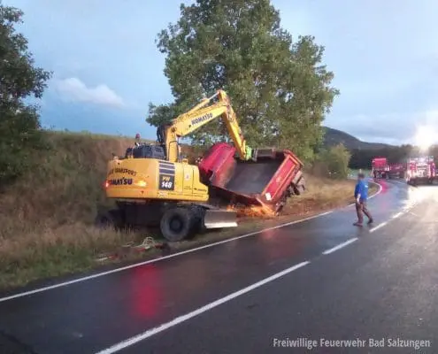 Verkehrsunfall mit Lastwagen vor Urnshausen! Verkehrsunfall mit Lastwagen vor Urnshausen!