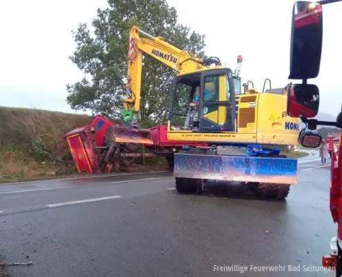 Verkehrsunfall mit Lastwagen vor Urnshausen! Verkehrsunfall mit Lastwagen vor Urnshausen!