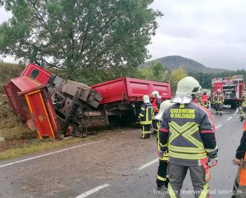 Verkehrsunfall mit Lastwagen vor Urnshausen! Verkehrsunfall mit Lastwagen vor Urnshausen!