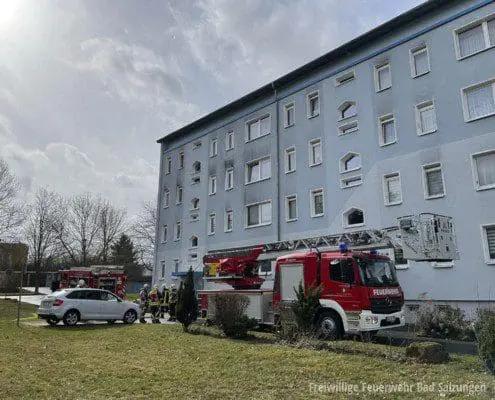 Rauchentwicklung in Mehrfamilienhaus