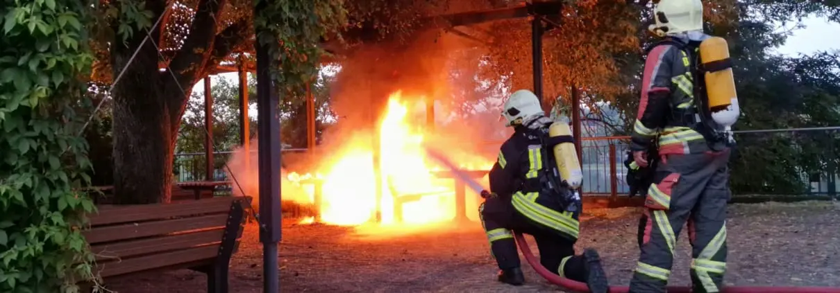 Brand Bänke Haunscher Hof